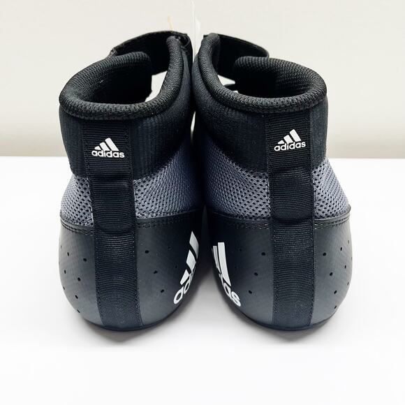 Athletic_Shoes